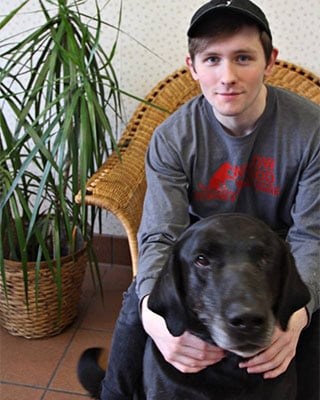 Joe, Pet Attendant