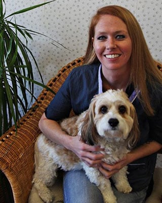Melissa, Groomer